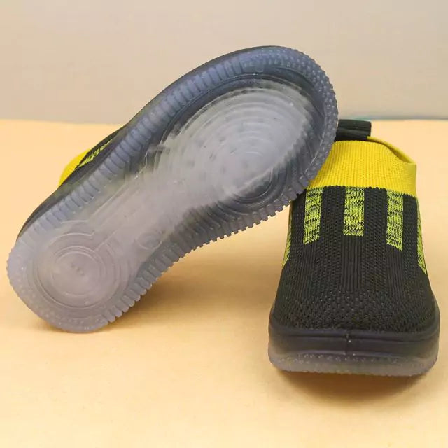 Kids Light Up Pull On Shoes Toddler Girls Boys Breathable Led Flashing Sneakers Running Shoes Slip-on For Boys&Girls (Black/Yellow)